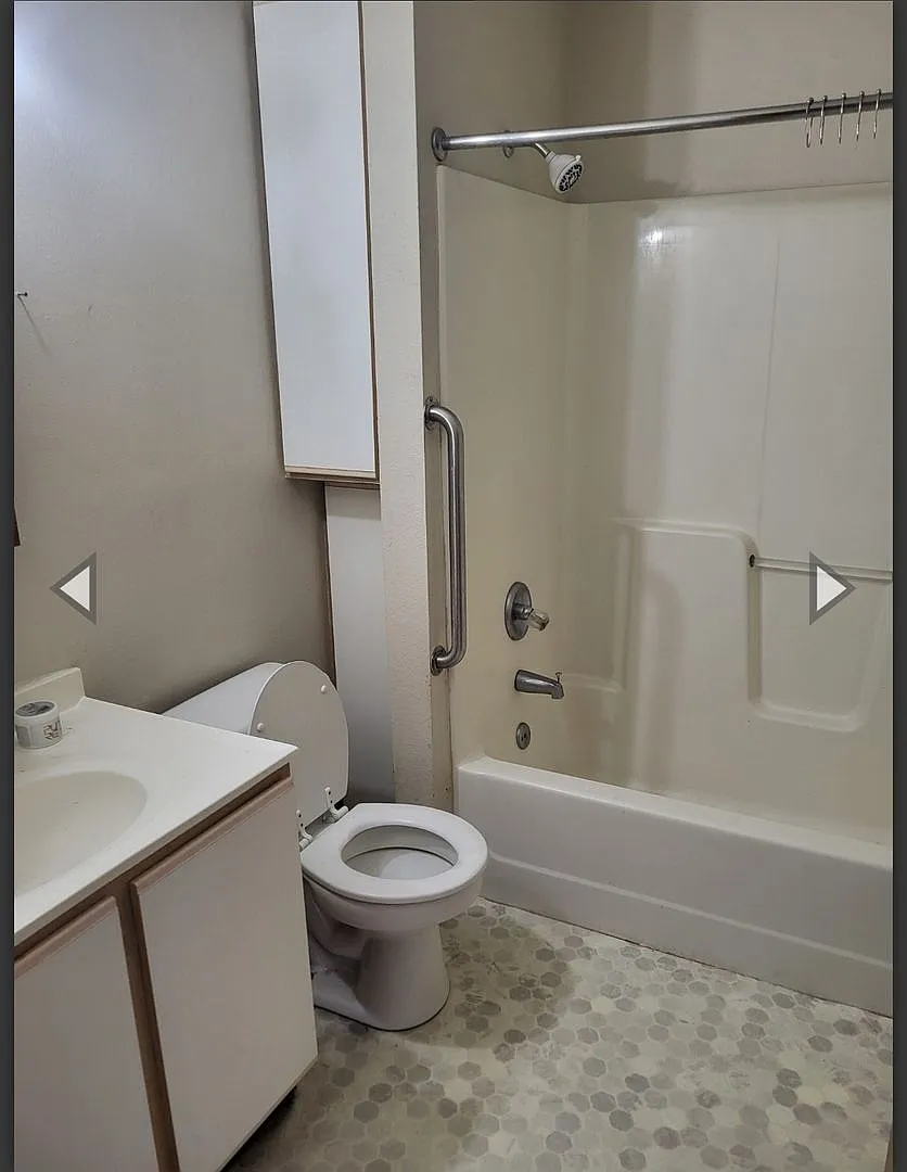 Park Place Apartments — Photo 2