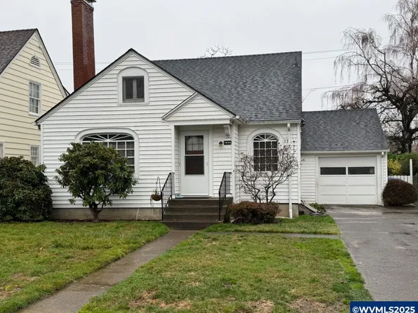 1045 14th St NE, Salem, OR 97301