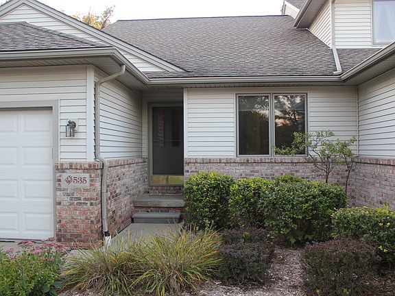 2nd image of 535 Sycamore Cir