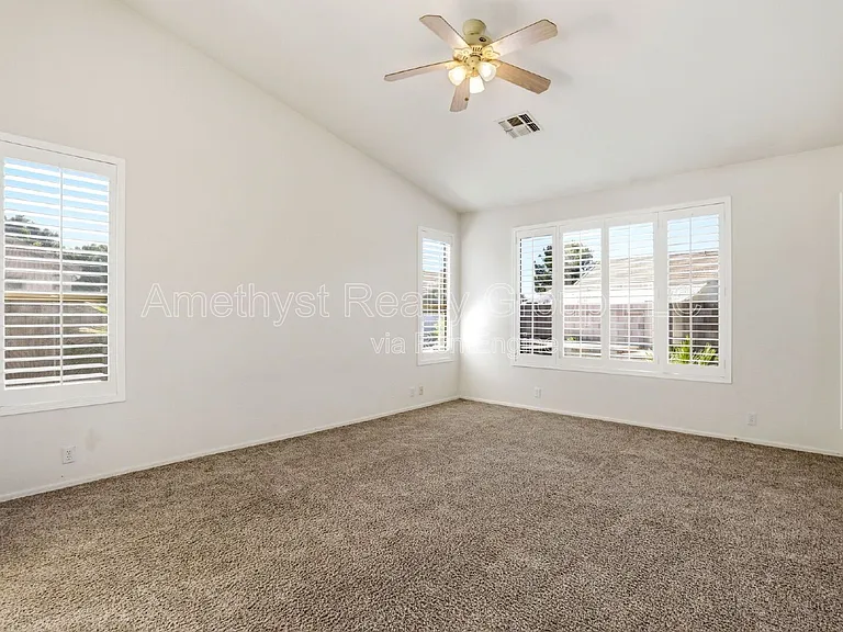 7017 W Greenbriar Dr — Photo 34