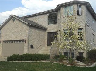 9125 S Tulley Ave, Oak Lawn, IL 60453
