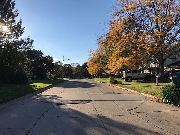 4th image of 1813 Woodslea Dr