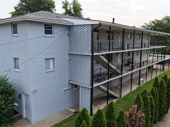 3rd image of 234 N Lorimier St APT 5