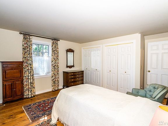 2nd image of 406 NE 6th St