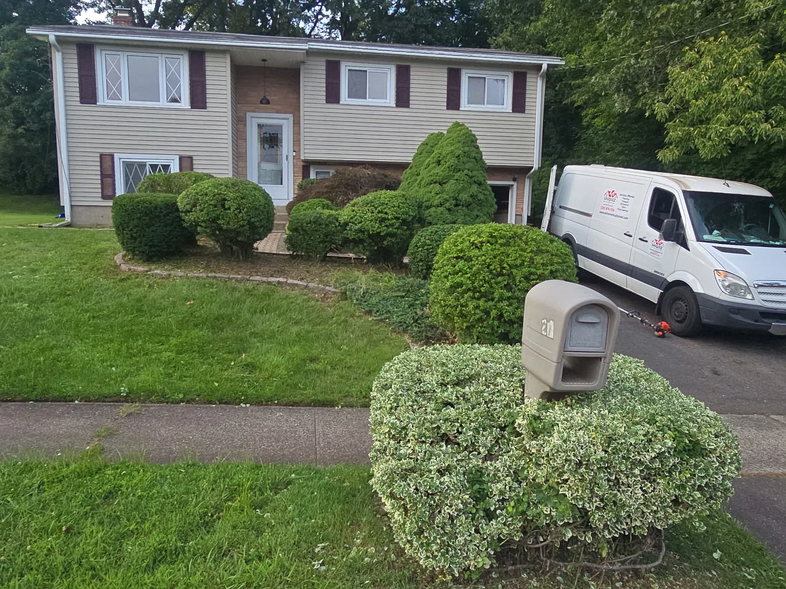 6 bed, 1600 sqft, $5,250 — Photo 1
