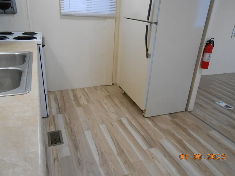 430 N C St #9 — Photo 45