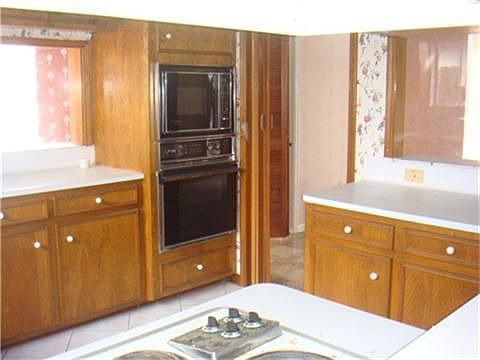 5th image of 13223 Agarita Ln