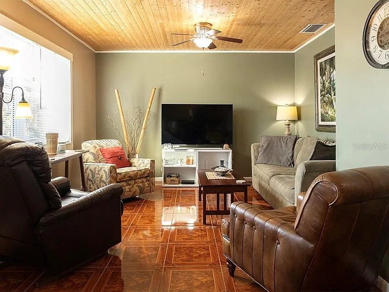 380 Base Ave E #201 — Photo 13