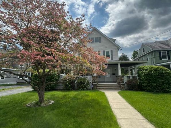 106 Maple Ave