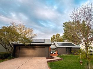 1481 NW 102nd St, Clive, IA 50325