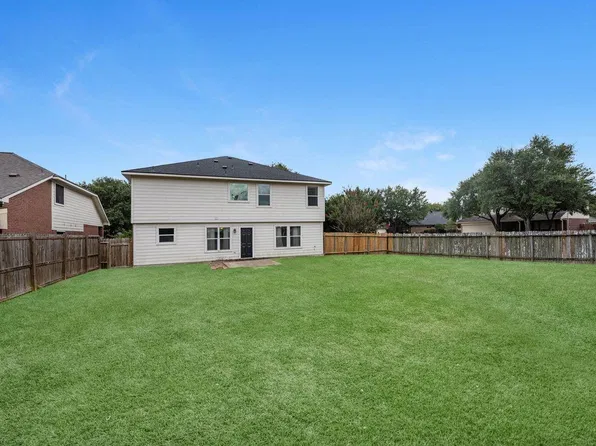 2403 Lancer Park, Conroe, TX 77385