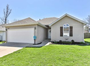 438 W White Ash Rd, Nixa, MO 65714