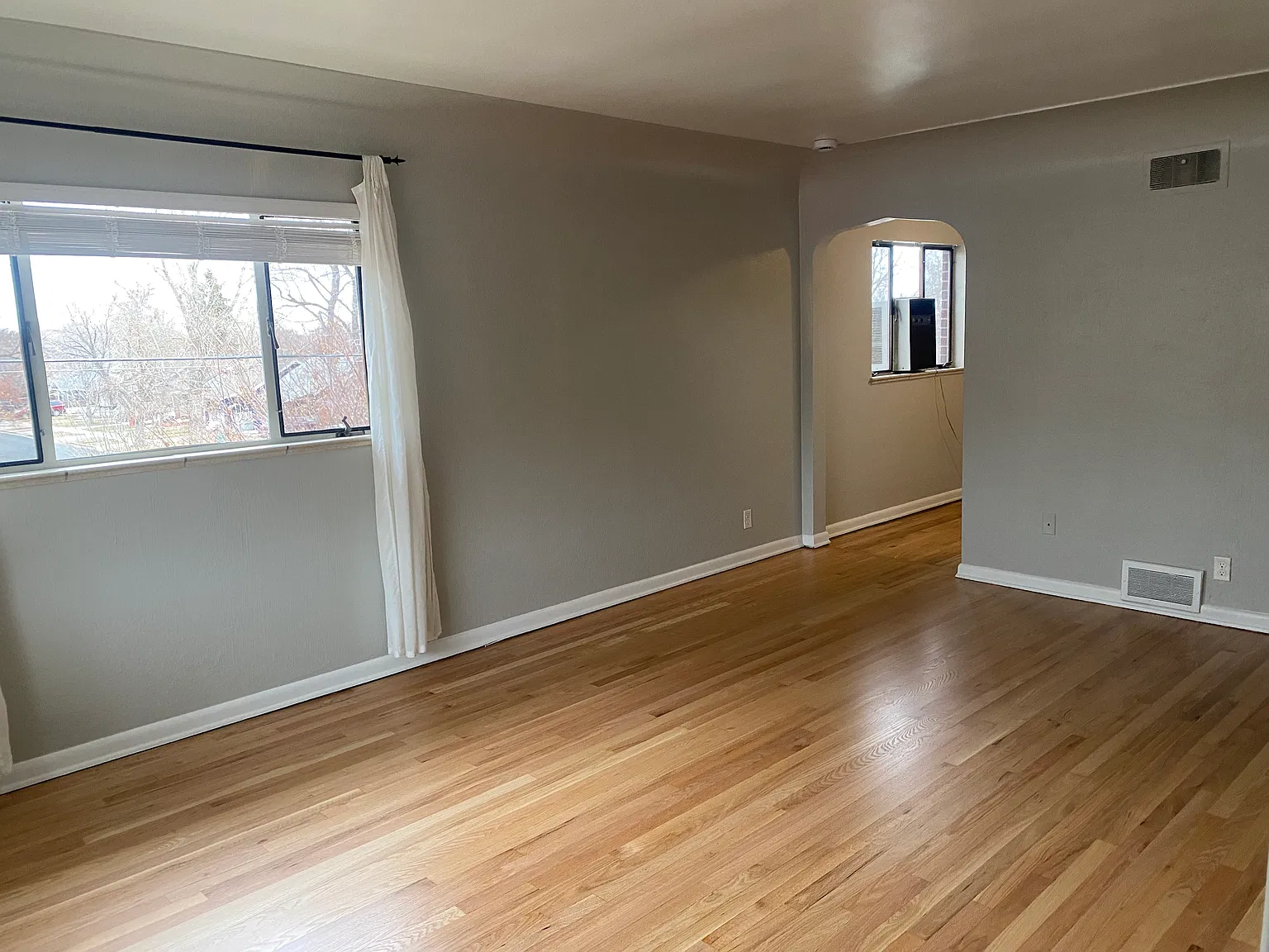 1 bed, 700 sqft, $1,500 — Photo 2