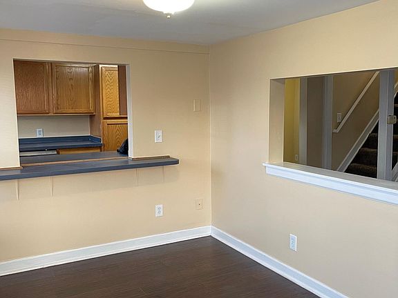 5th image of 526 N Huron St APT 3