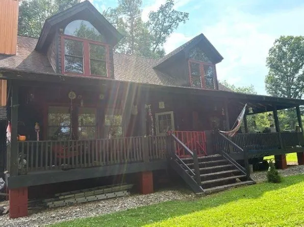 1218 Long Branch Rd, Fort Gay, WV 25514