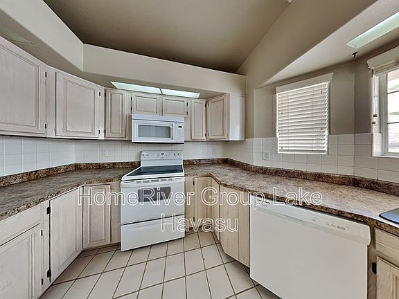 5th image of 3731 Kiowa Blvd S