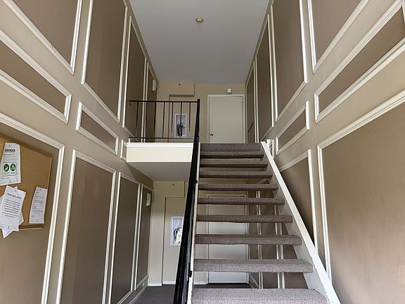 2nd image of 16W505 Mockingbird Ln APT 207