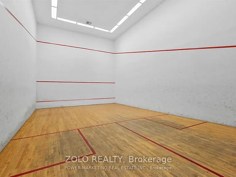 2759 Carousel Cres #1206 — Photo 32
