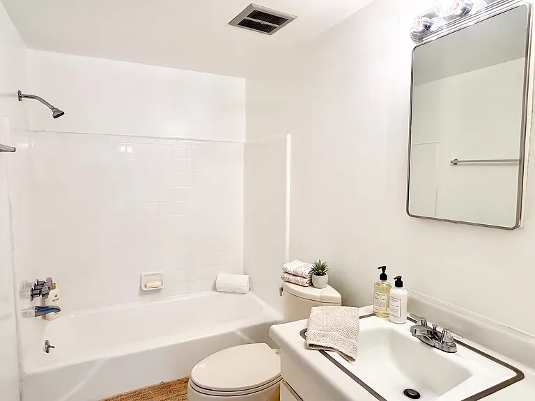 2636 N 46th St #7 — Photo 12