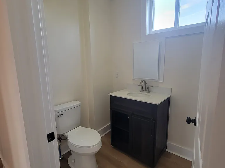 104 N Front St — Photo 5