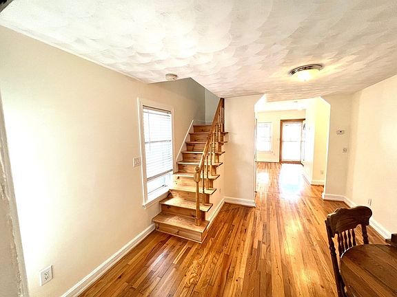 5th image of 47-49 Beacon St #47