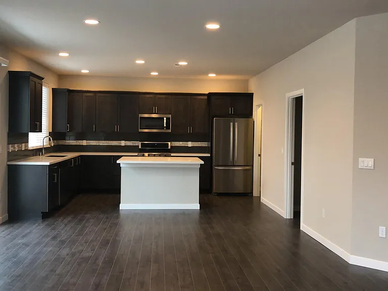 6 101st Ave NE — Photo 5