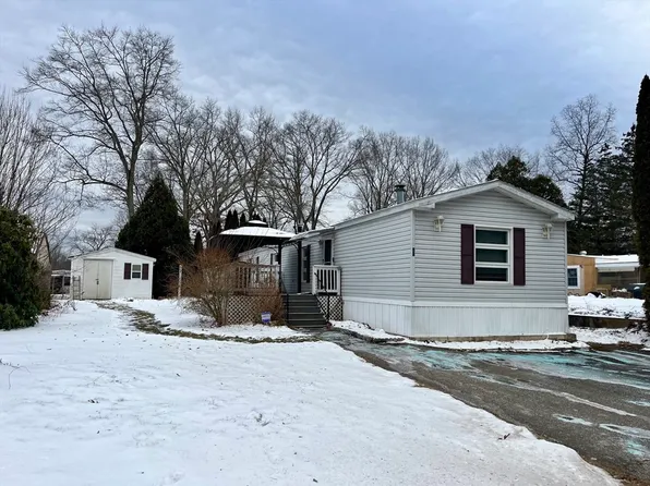 20 Conestoga Trl, Brookfield, MA 01506