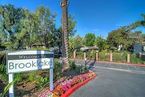 Brooklake — Photo 7