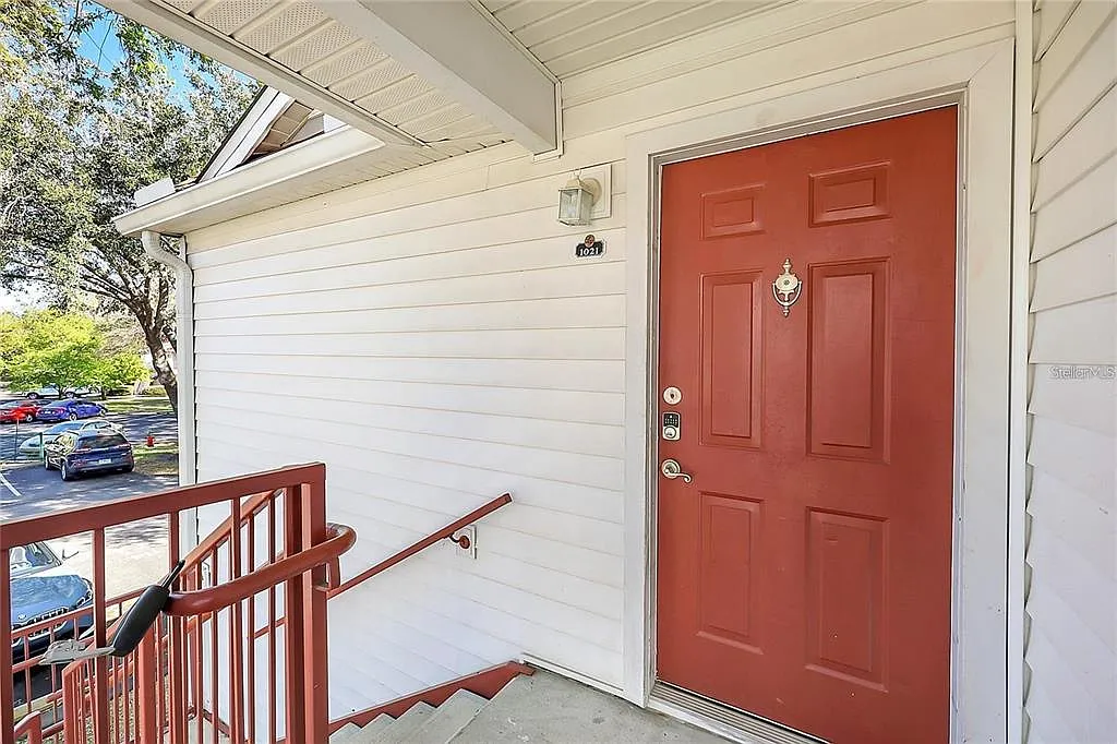 2 bed, 2.0 bath, 1067 sqft, $1,700 — Photo 2