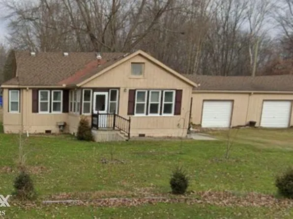 4460 Taft Rd, Clay, MI 48001