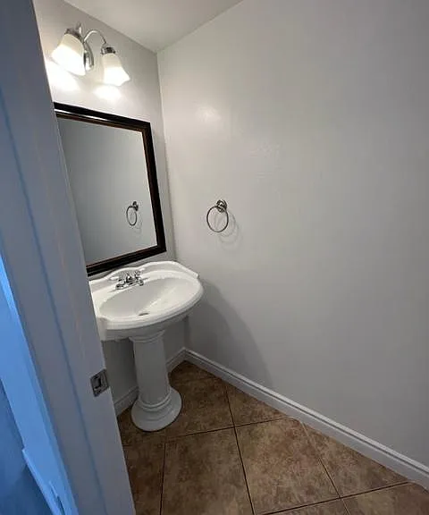 7893 Cerritos Ave — Photo 74