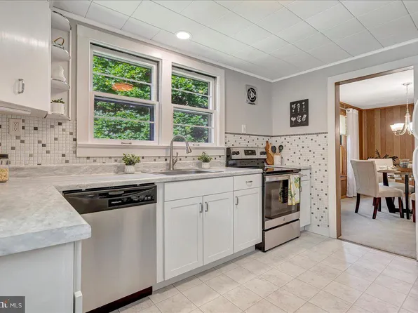 5952 Summit Bridge Rd, Townsend, DE 19734