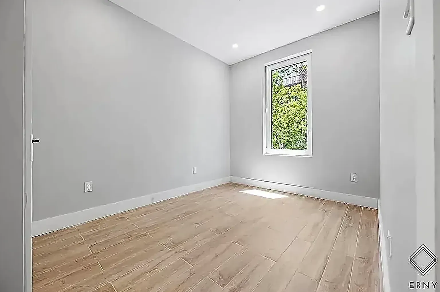 809 Midwood Street — Photo 4