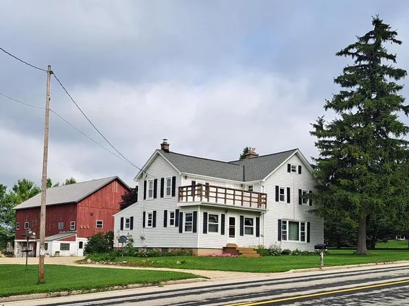 3595 Division ROAD, Jackson, WI 53037