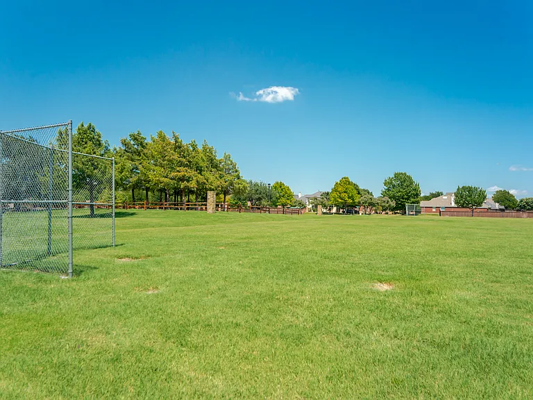 11342 Mansfield Dr — Photo 35