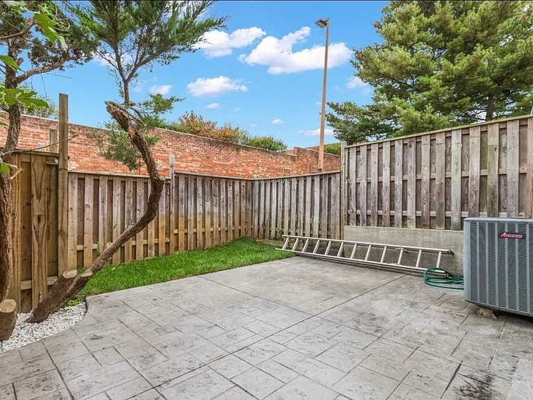McFarland Dr — Photo 25