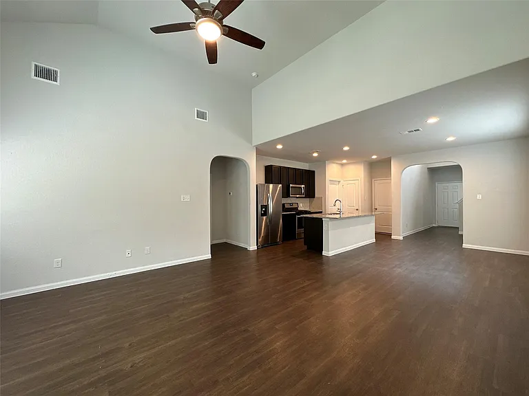2611 Hoffman Ln — Photo 9