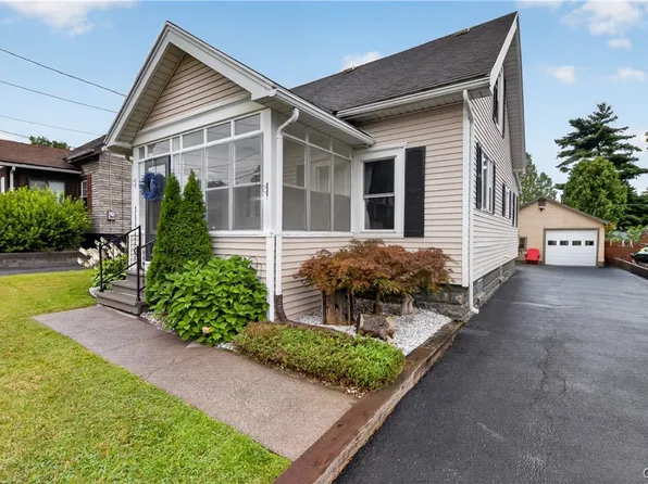 111 Brookfield Rd, Mattydale, NY 13211