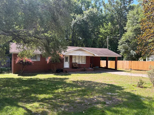 1120 Graham St, Saint Stephen, SC 29479