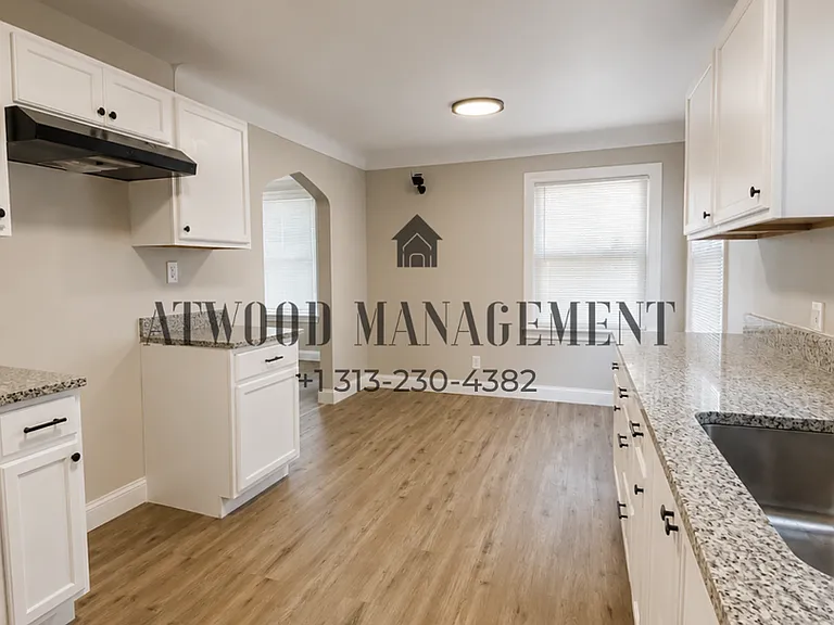 10037 Grayton St — Photo 5