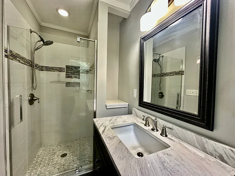 710 Neil St — Photo 26