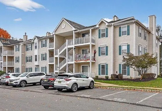 242 Nuthatch Ct