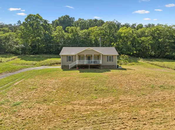 211 Bowmans Branch Ln, Pleasant Shade, TN 37145