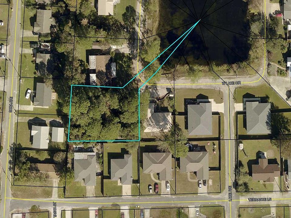 2nd image of 6 W Lake Cir
