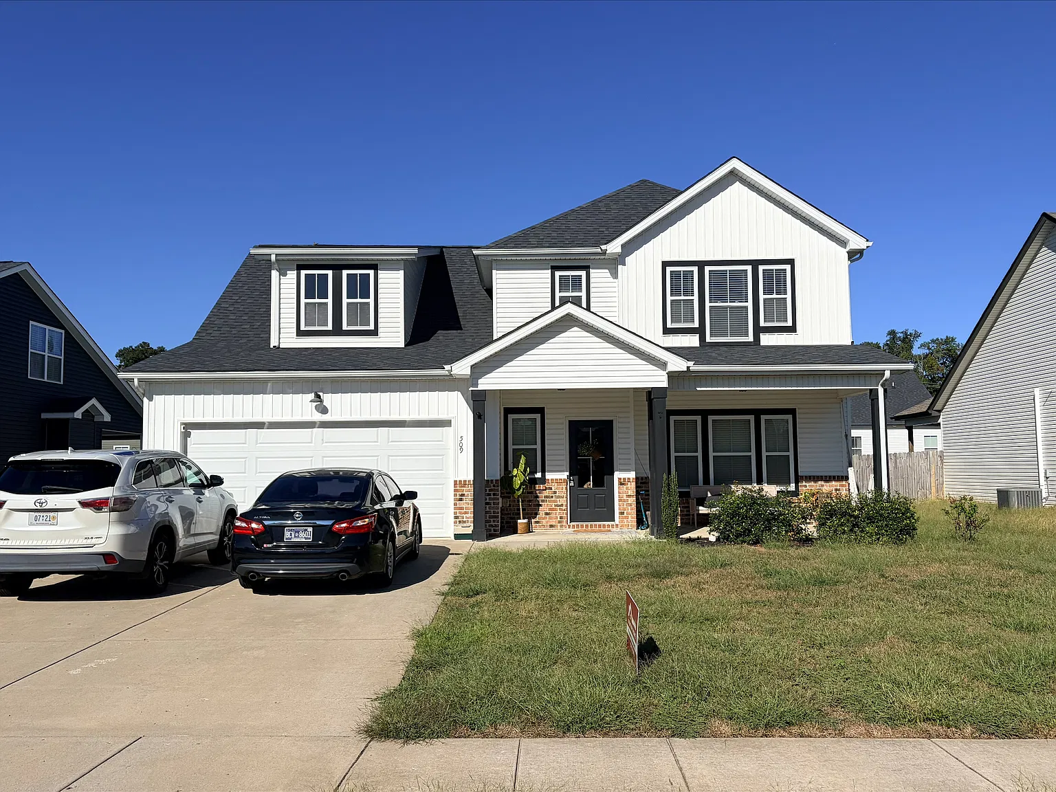 4 bed, 2.5 bath, 2000 sqft, $2,450 — Photo 1