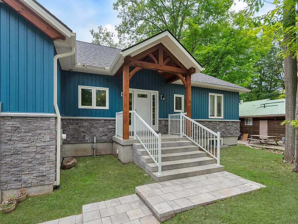 6 Oneida Cres