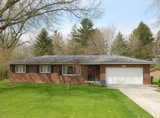932 Pine St, Perrysburg, OH 43551