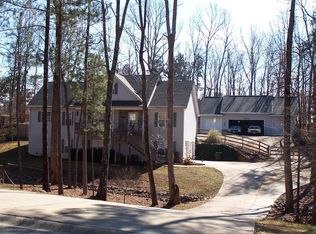 41 S Windsor Dr, Dawsonville, GA