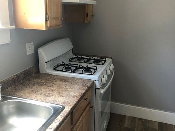 3rd image of 290 Highland St