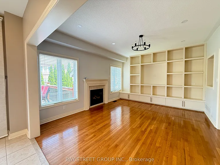54 Earl Stewart Dr — Photo 5
